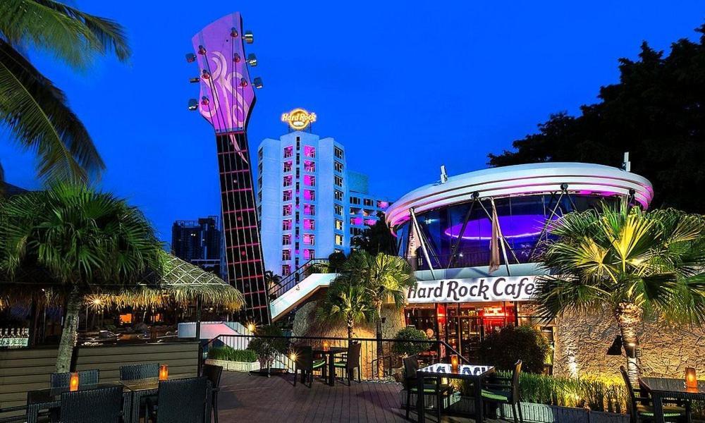 The Base Central Pattaya Exterior foto